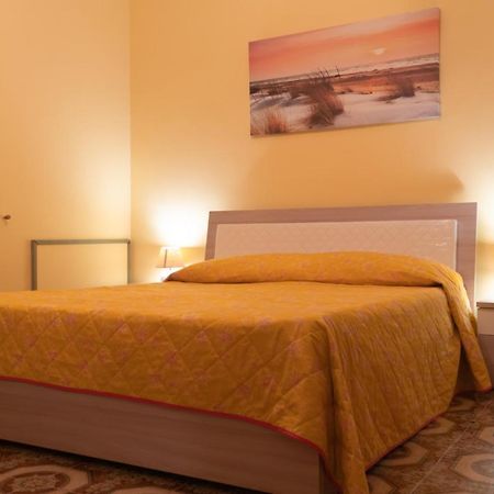 קסטלבונו Bougainvillea Casa Vacanza מראה חיצוני תמונה