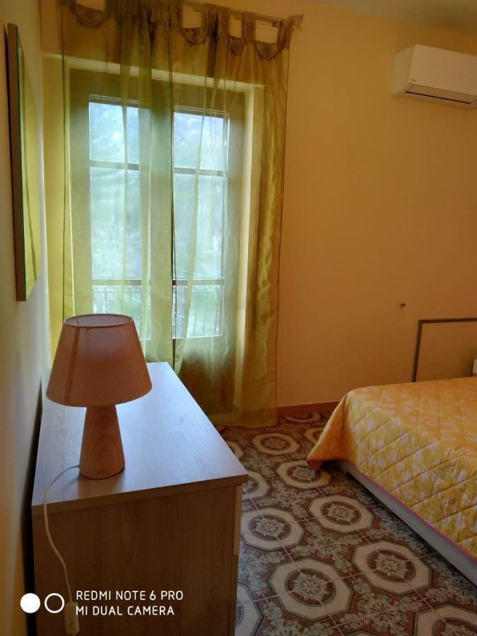 קסטלבונו Bougainvillea Casa Vacanza מראה חיצוני תמונה